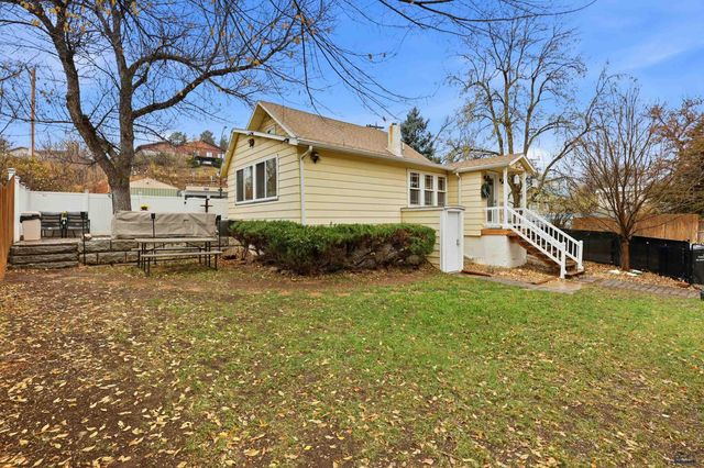 4239 CANYON LAKE DR, Rapid City, SD 57702