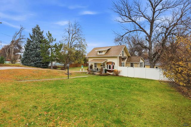 4239 CANYON LAKE DR, Rapid City, SD 57702