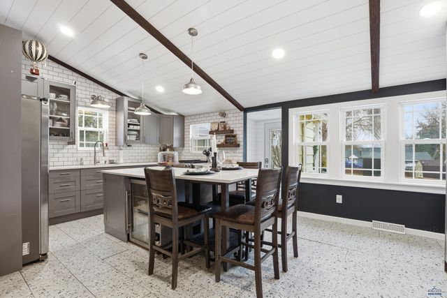 4239 CANYON LAKE DR, Rapid City, SD 57702