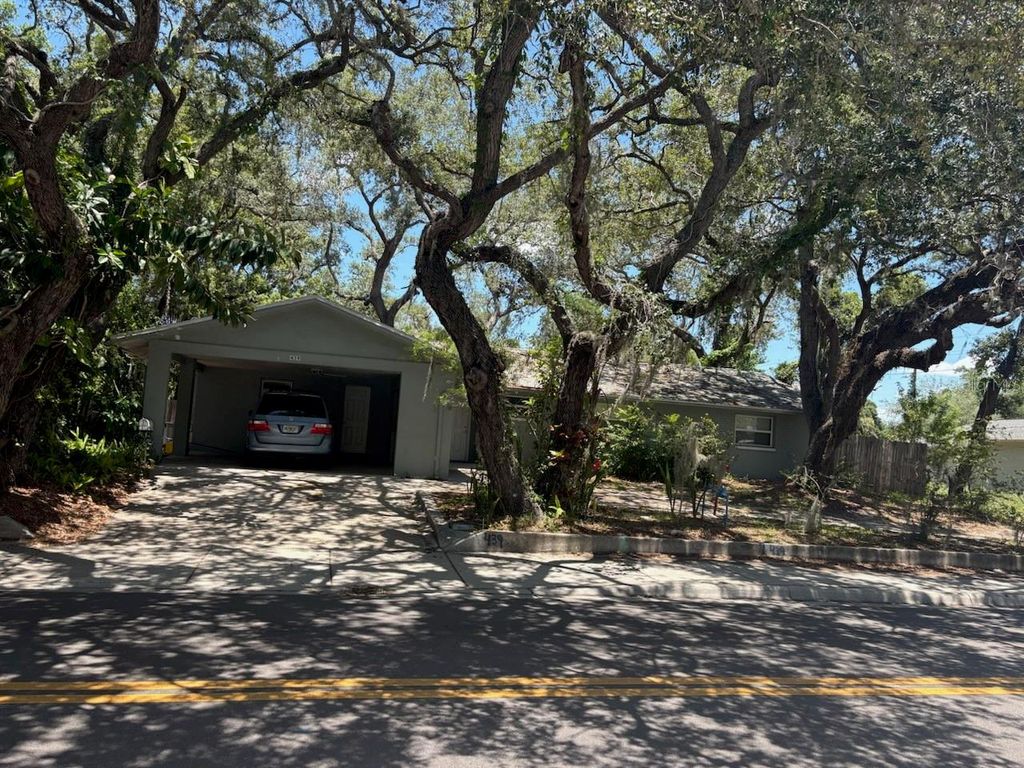 439 E MARTIN LUTHER KING JR DRIVE, Tarpon Springs, FL 34689
