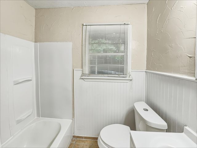 5013 Kessler Road, River Oaks, TX 76114