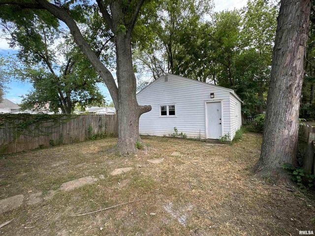 2804 N PEORIA Avenue, Peoria, IL 61603