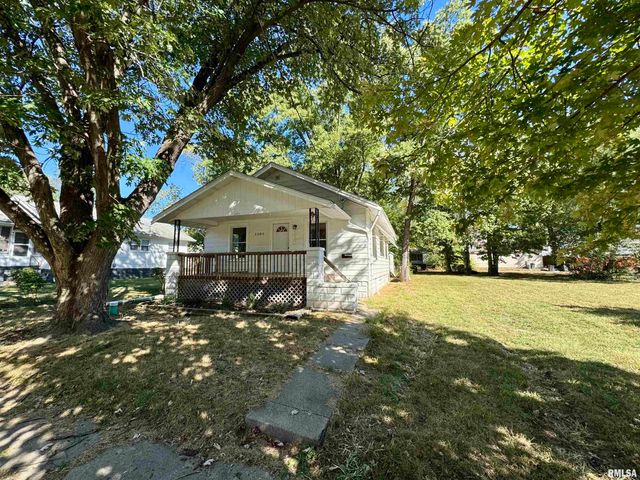 2804 N PEORIA Avenue, Peoria, IL 61603