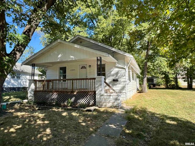 2804 N PEORIA Avenue, Peoria, IL 61603