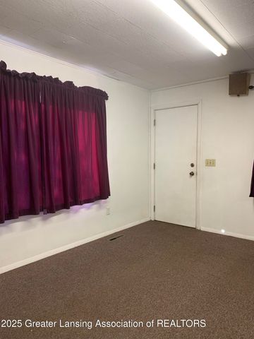 6421 S Washington Avenue, Lansing, MI 48911