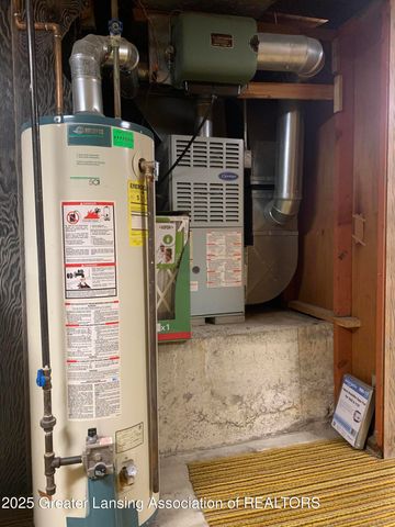 6421 S Washington Avenue, Lansing, MI 48911