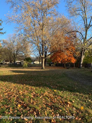 6421 S Washington Avenue, Lansing, MI 48911