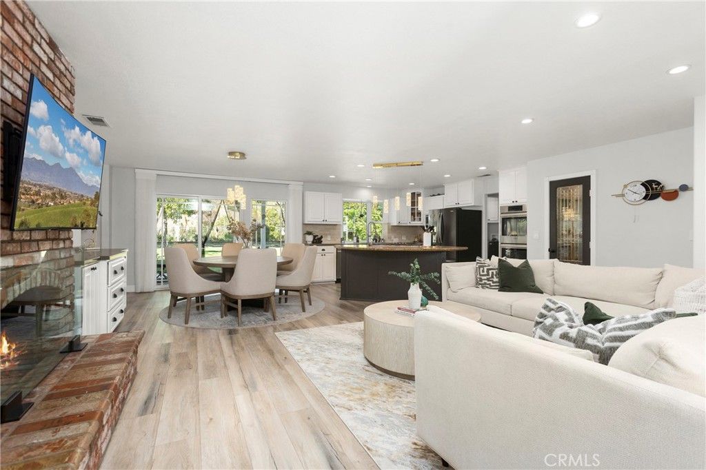 Image 9 of property listing at 220 Copa De Oro Drive, Brea, CA 92823