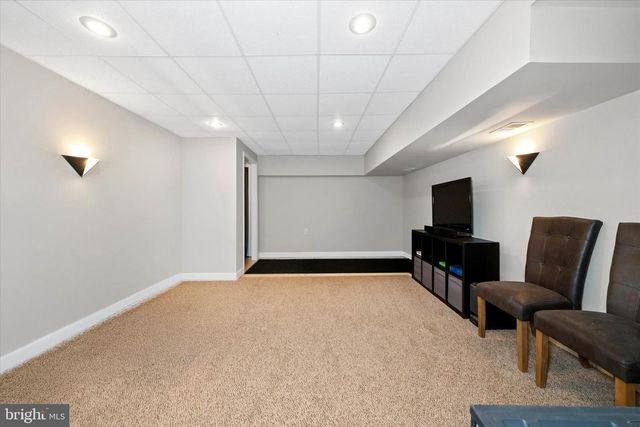 109 REGISTER DR, Newark, DE 19711