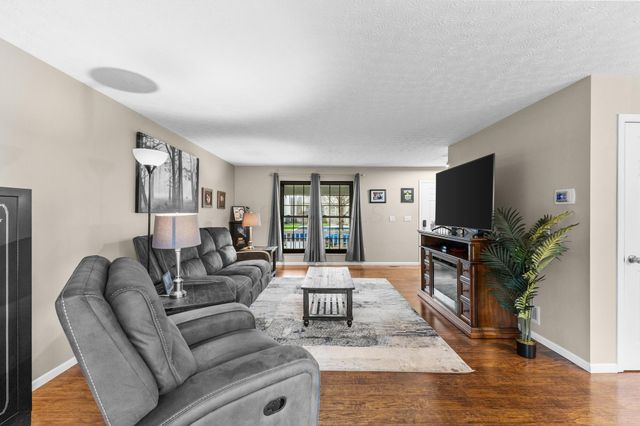 130 Welshmore Drive, Galloway, OH 43119