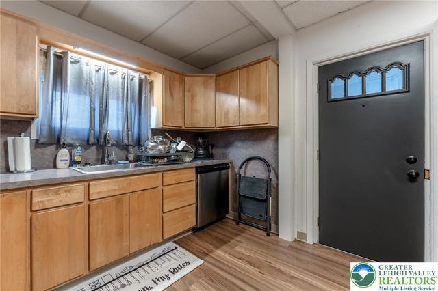 27 Packer Avenue, Whitehall Twp, PA 18052