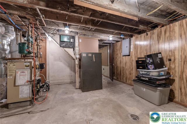 27 Packer Avenue, Whitehall Twp, PA 18052