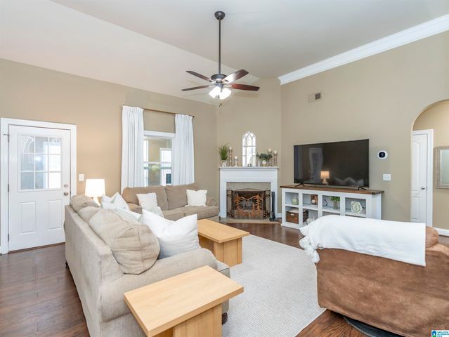 633 BARKLEY CIRCLE, Alabaster, AL 35007