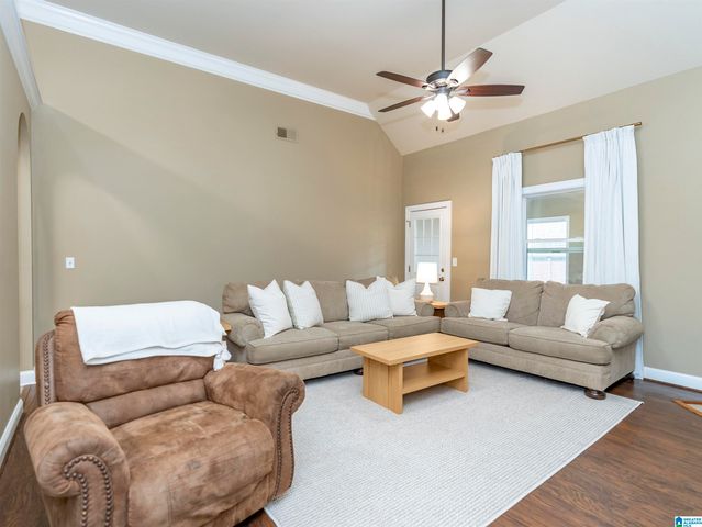 633 BARKLEY CIRCLE, Alabaster, AL 35007