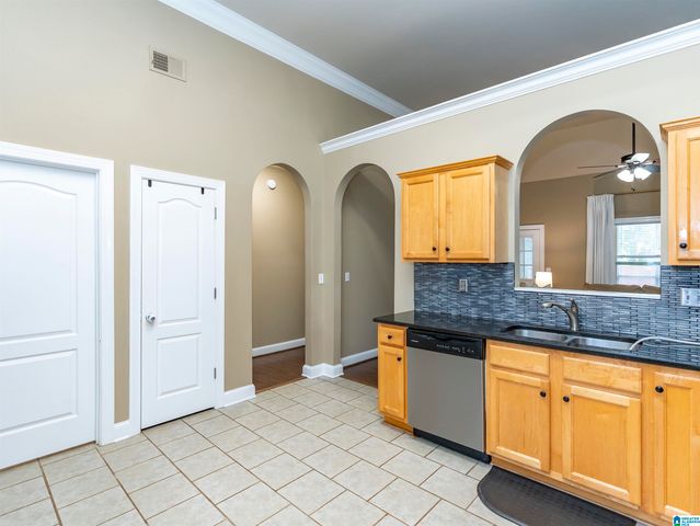 633 BARKLEY CIRCLE, Alabaster, AL 35007
