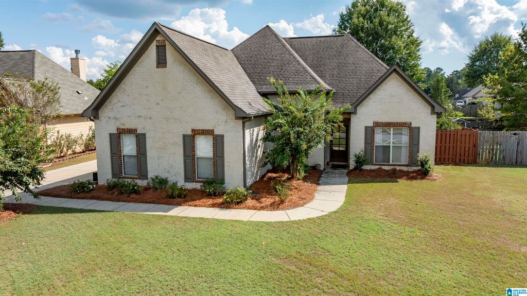 633 BARKLEY CIRCLE, Alabaster, AL 35007