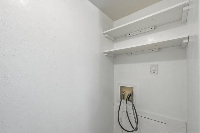 6078 Dooley Drive, The Colony, TX 75056