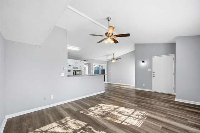 6078 Dooley Drive, The Colony, TX 75056