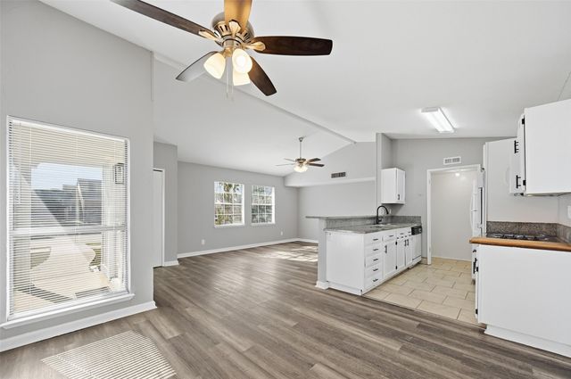 6078 Dooley Drive, The Colony, TX 75056