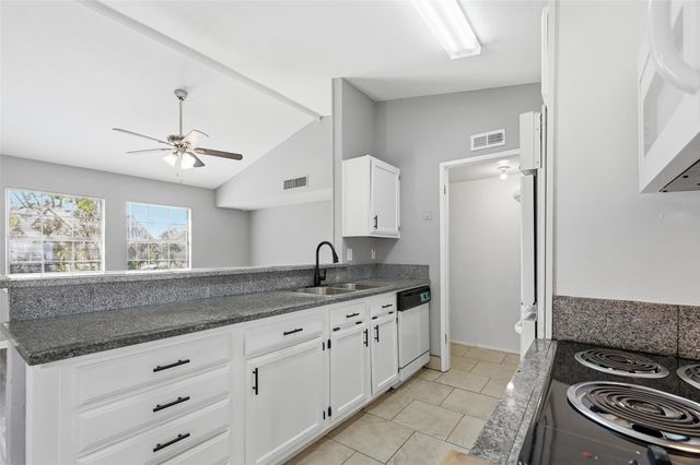 6078 Dooley Drive, The Colony, TX 75056