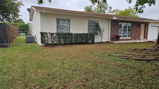 12320 SW 105th St, Miami, FL 33186