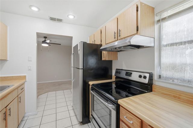 24862 US HIGHWAY 19 N 204, Clearwater, FL 33763