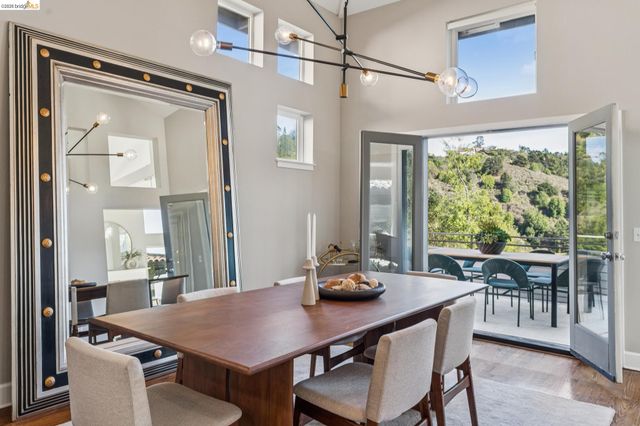 7084 Westmoorland Dr, Berkeley, CA 94705