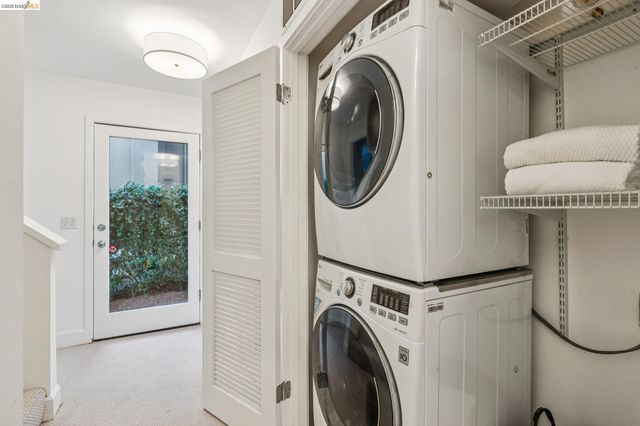 7084 Westmoorland Dr, Berkeley, CA 94705