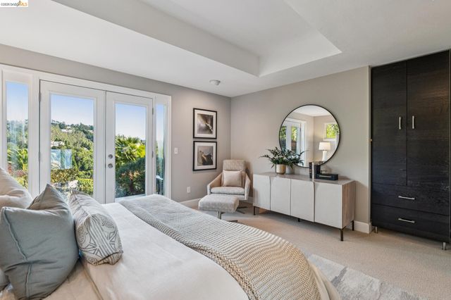 7084 Westmoorland Dr, Berkeley, CA 94705