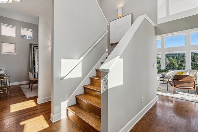 7084 Westmoorland Dr, Berkeley, CA 94705