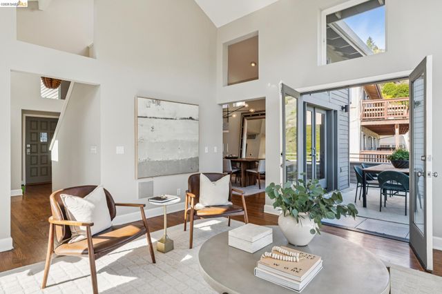 7084 Westmoorland Dr, Berkeley, CA 94705