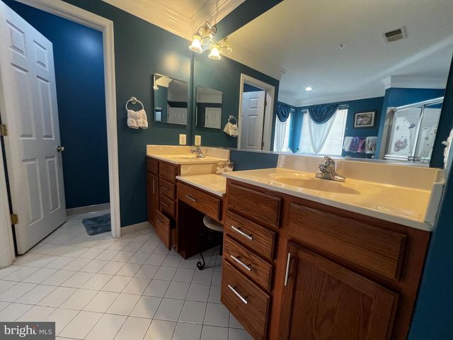 6810 ASHLEYS CROSSING CT, Temple Hills, MD 20748