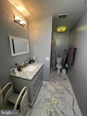 6810 ASHLEYS CROSSING CT, Temple Hills, MD 20748