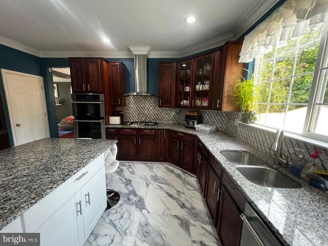 6810 ASHLEYS CROSSING CT, Temple Hills, MD 20748