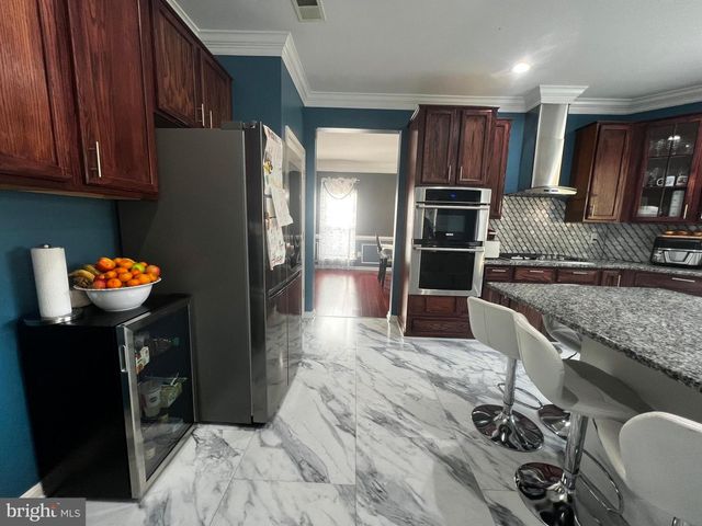 6810 ASHLEYS CROSSING CT, Temple Hills, MD 20748