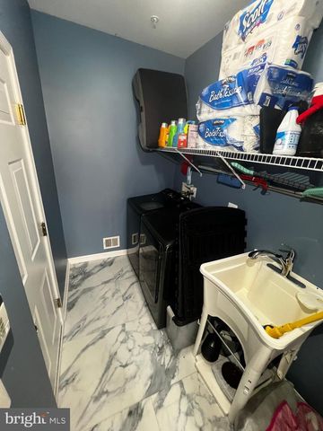 6810 ASHLEYS CROSSING CT, Temple Hills, MD 20748