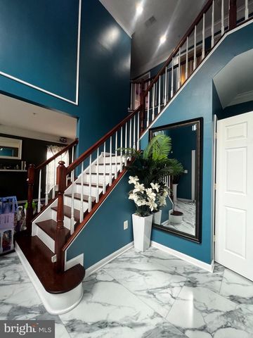 6810 ASHLEYS CROSSING CT, Temple Hills, MD 20748