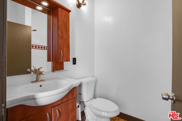 215 W 7th Street 602, Los Angeles, CA 90014