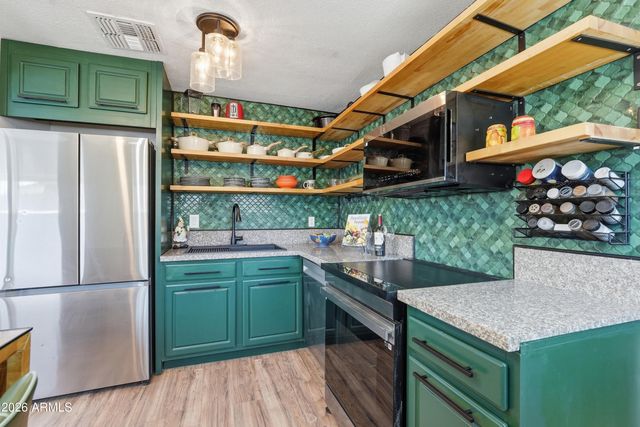 5002 W CITRUS Way, Glendale, AZ 85301