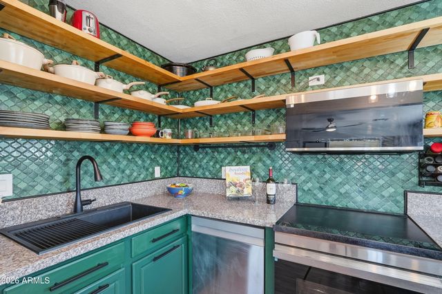 5002 W CITRUS Way, Glendale, AZ 85301