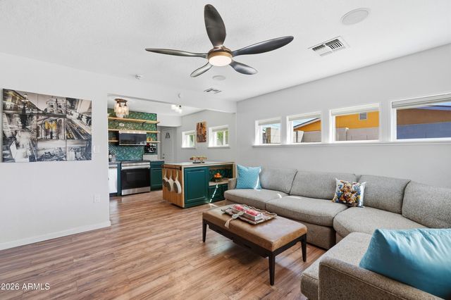 5002 W CITRUS Way, Glendale, AZ 85301