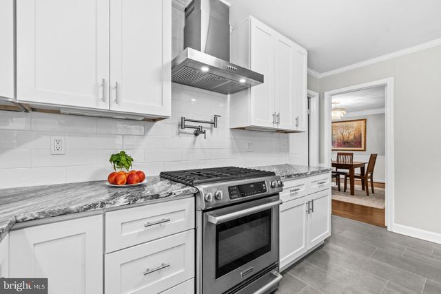 9403 FERRY LANDING CT, Alexandria, VA 22309