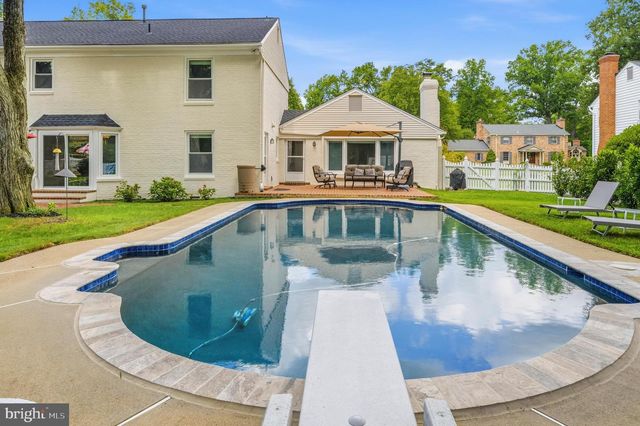 9403 FERRY LANDING CT, Alexandria, VA 22309