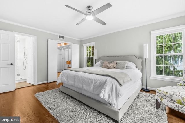 9403 FERRY LANDING CT, Alexandria, VA 22309