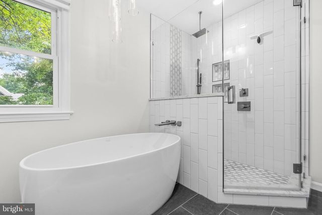 9403 FERRY LANDING CT, Alexandria, VA 22309