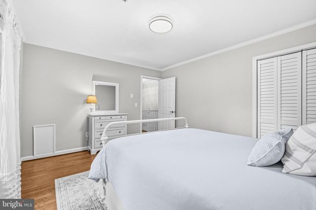 9403 FERRY LANDING CT, Alexandria, VA 22309