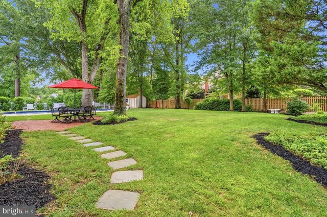 9403 FERRY LANDING CT, Alexandria, VA 22309