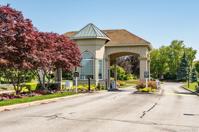 1116 Savoy Drive, Melville, NY 11747