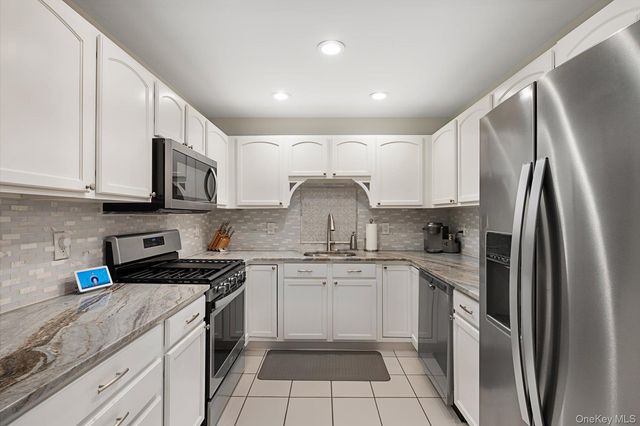 1116 Savoy Drive, Melville, NY 11747