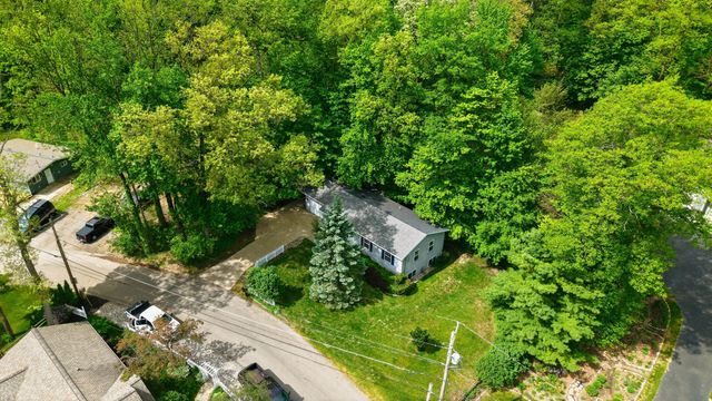 8759 Brower Lake Drive NE, Rockford, MI 49341